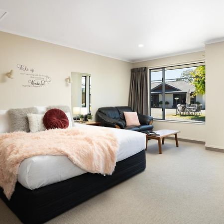 Centre Court Motel Blenheim Bagian luar foto