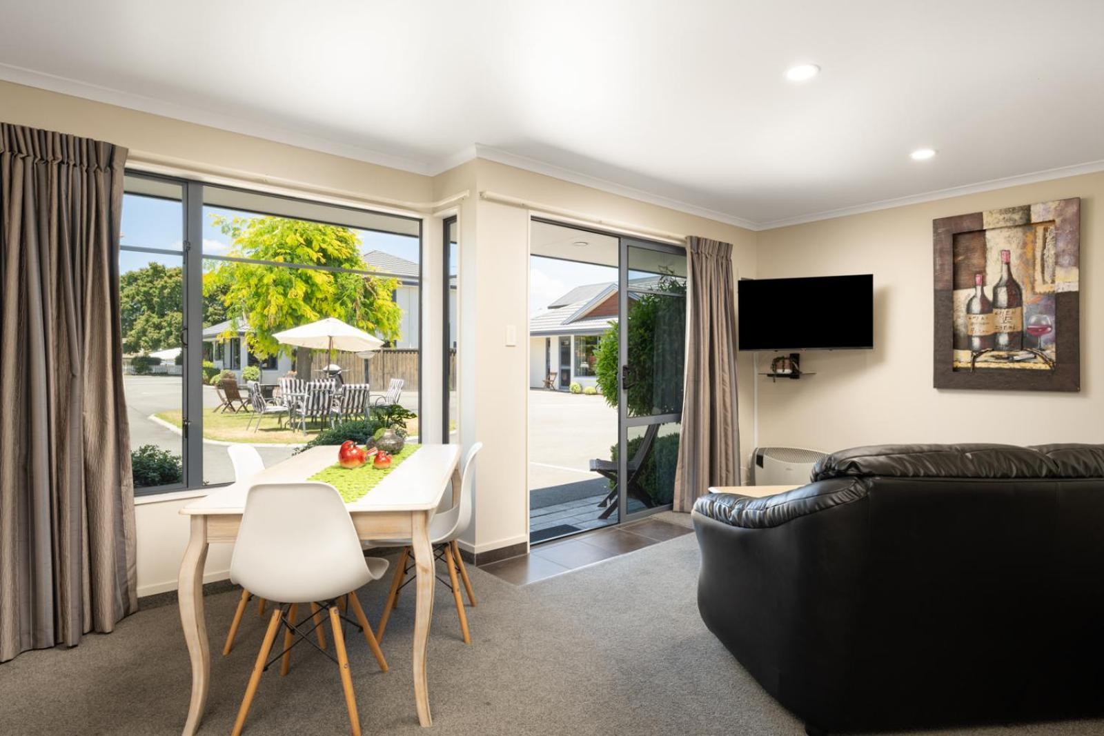 Centre Court Motel Blenheim Bagian luar foto