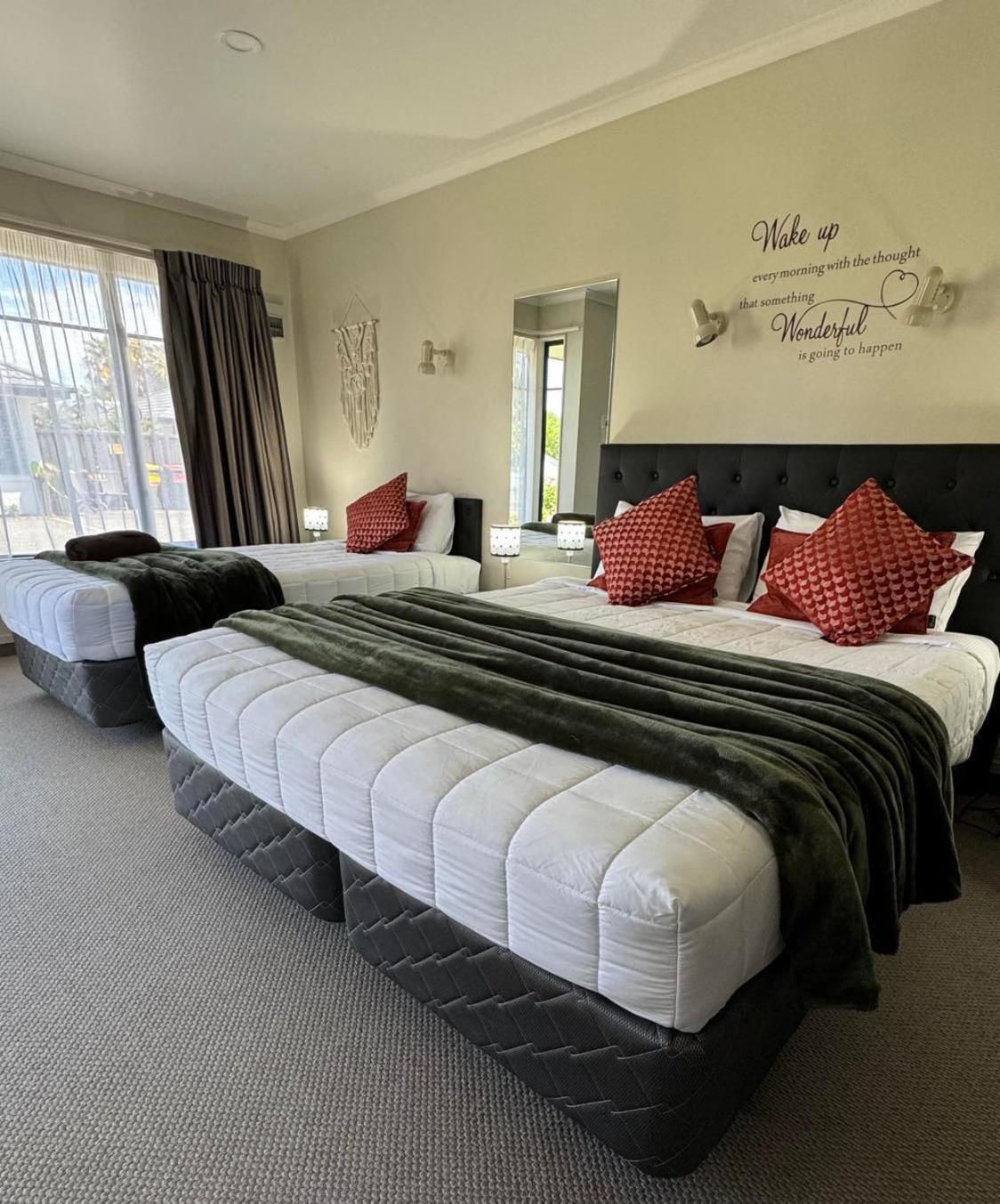 Centre Court Motel Blenheim Bagian luar foto