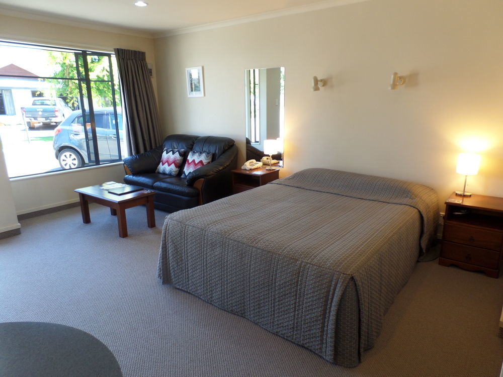 Centre Court Motel Blenheim Bagian luar foto