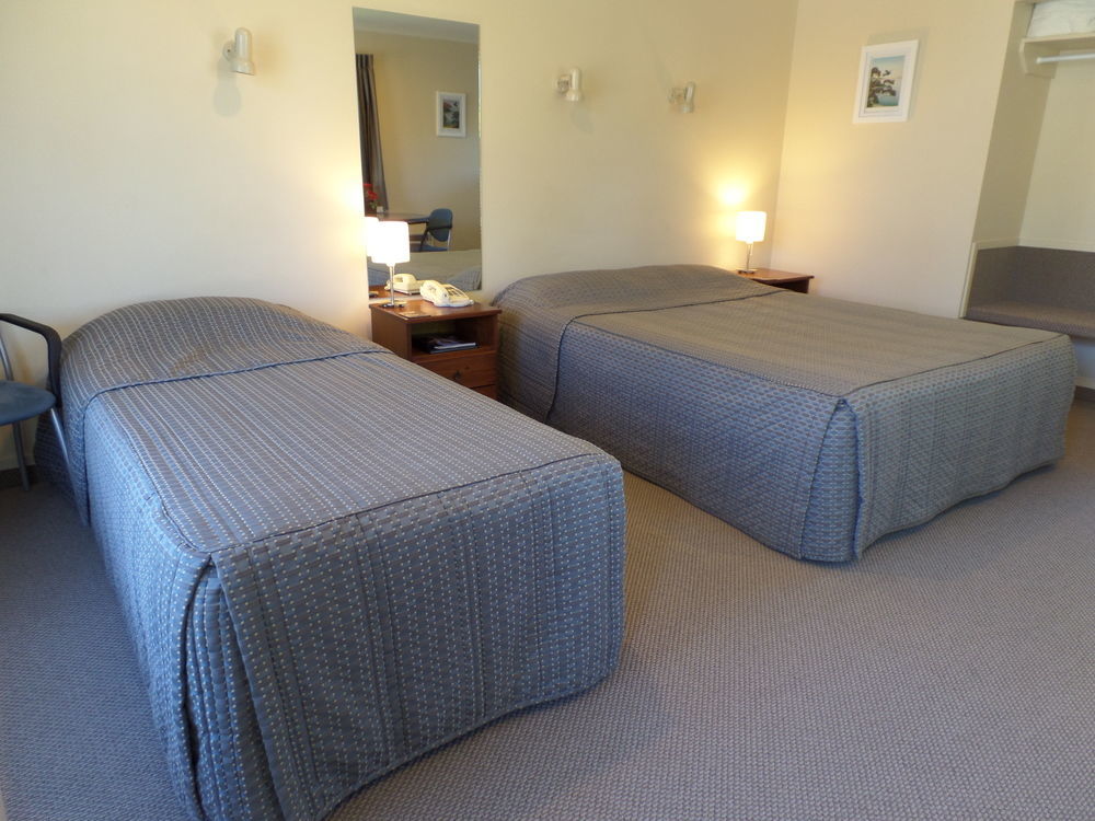 Centre Court Motel Blenheim Bagian luar foto
