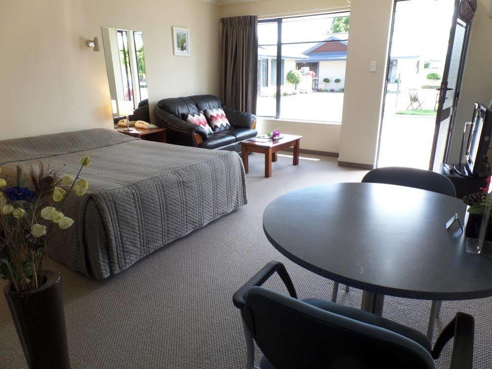 Centre Court Motel Blenheim Bagian luar foto